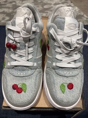 COACH Women's Soho Cherry Charm Ornament Detail Sneakers Denim/Optic White-7.5